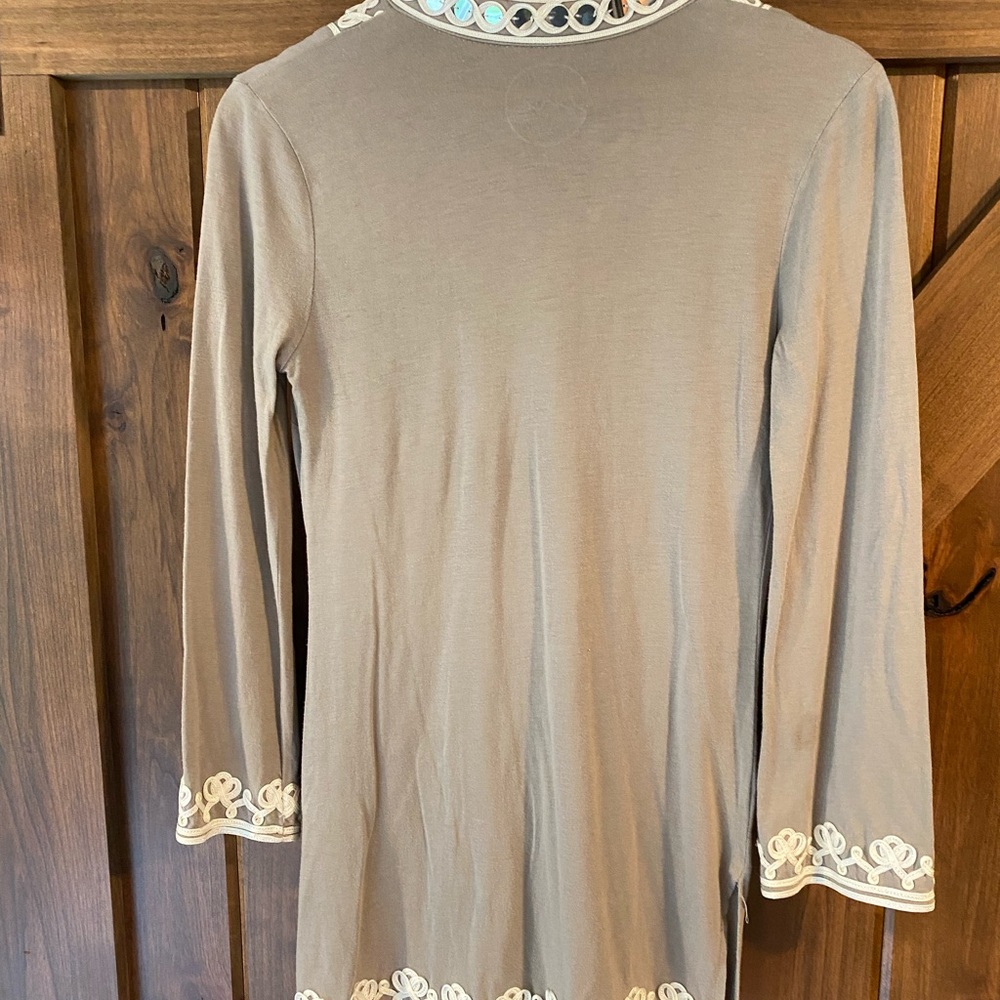 Gray tunic with beautiful details - Picture 5 of 6